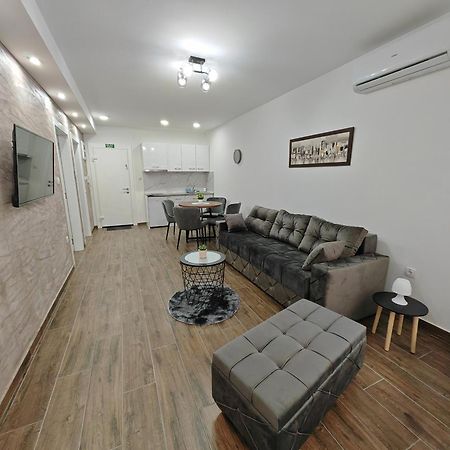 Imperial Apartment Veliko Gradiste Luaran gambar
