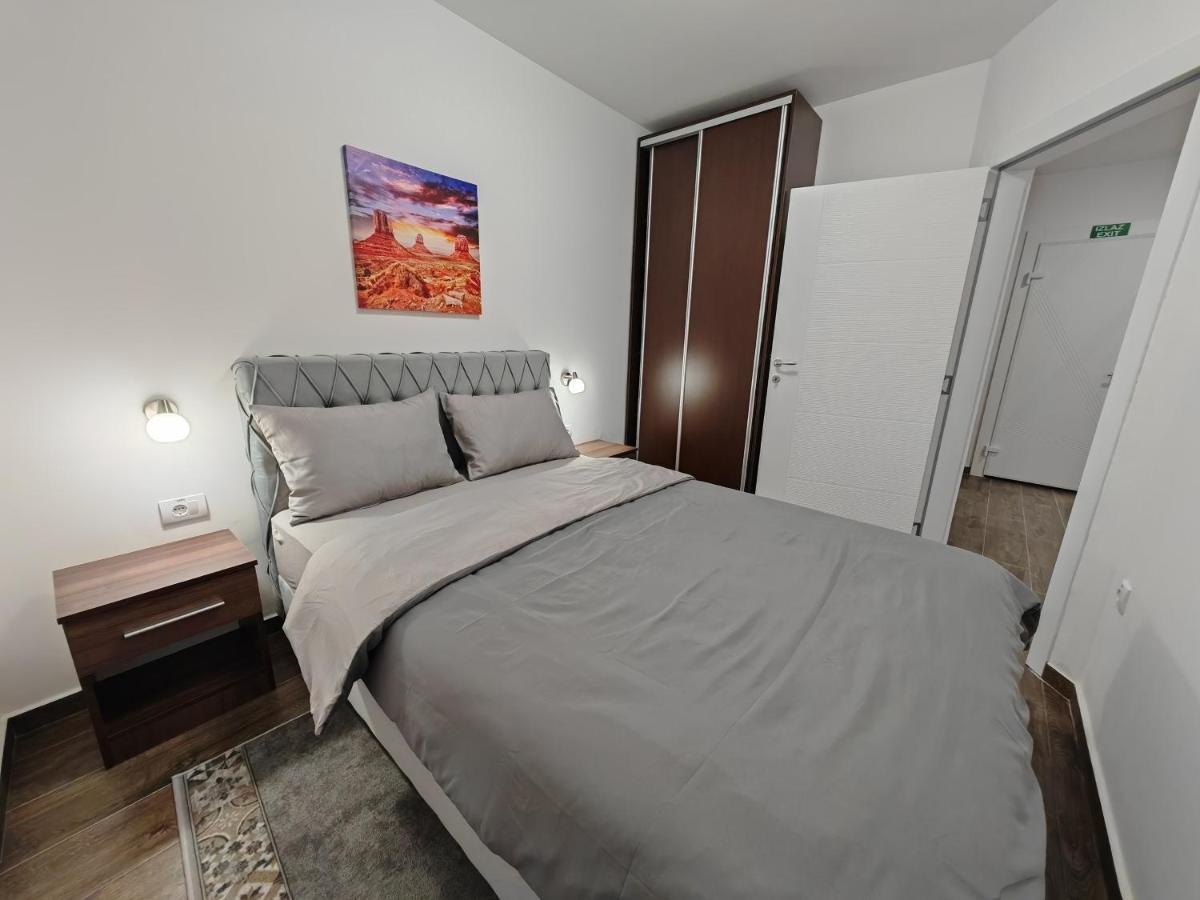 Imperial Apartment Veliko Gradiste Luaran gambar