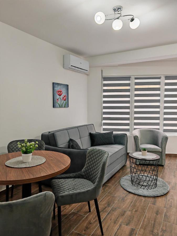Imperial Apartment Veliko Gradiste Luaran gambar