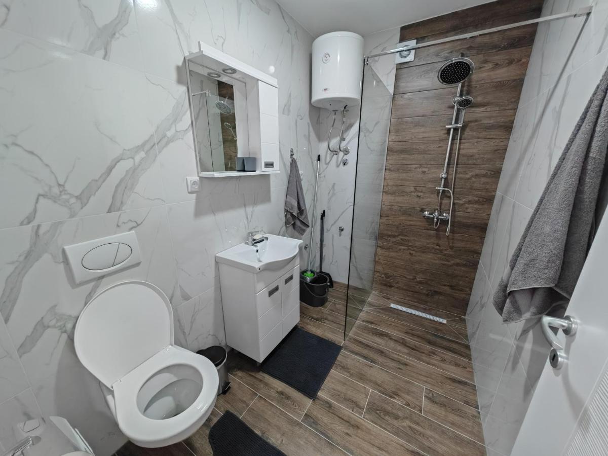 Imperial Apartment Veliko Gradiste Luaran gambar