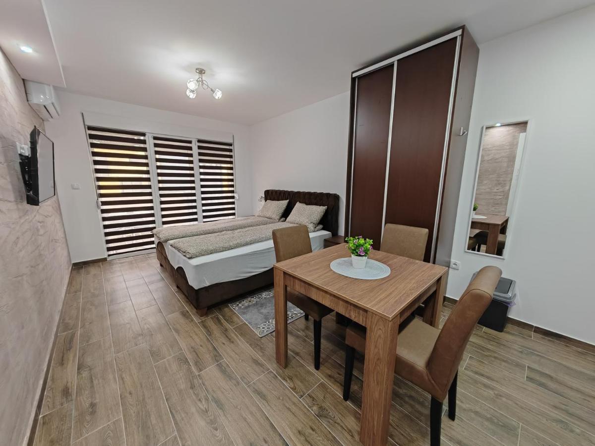 Imperial Apartment Veliko Gradiste Luaran gambar