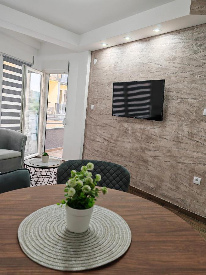 Imperial Apartment Veliko Gradiste Luaran gambar