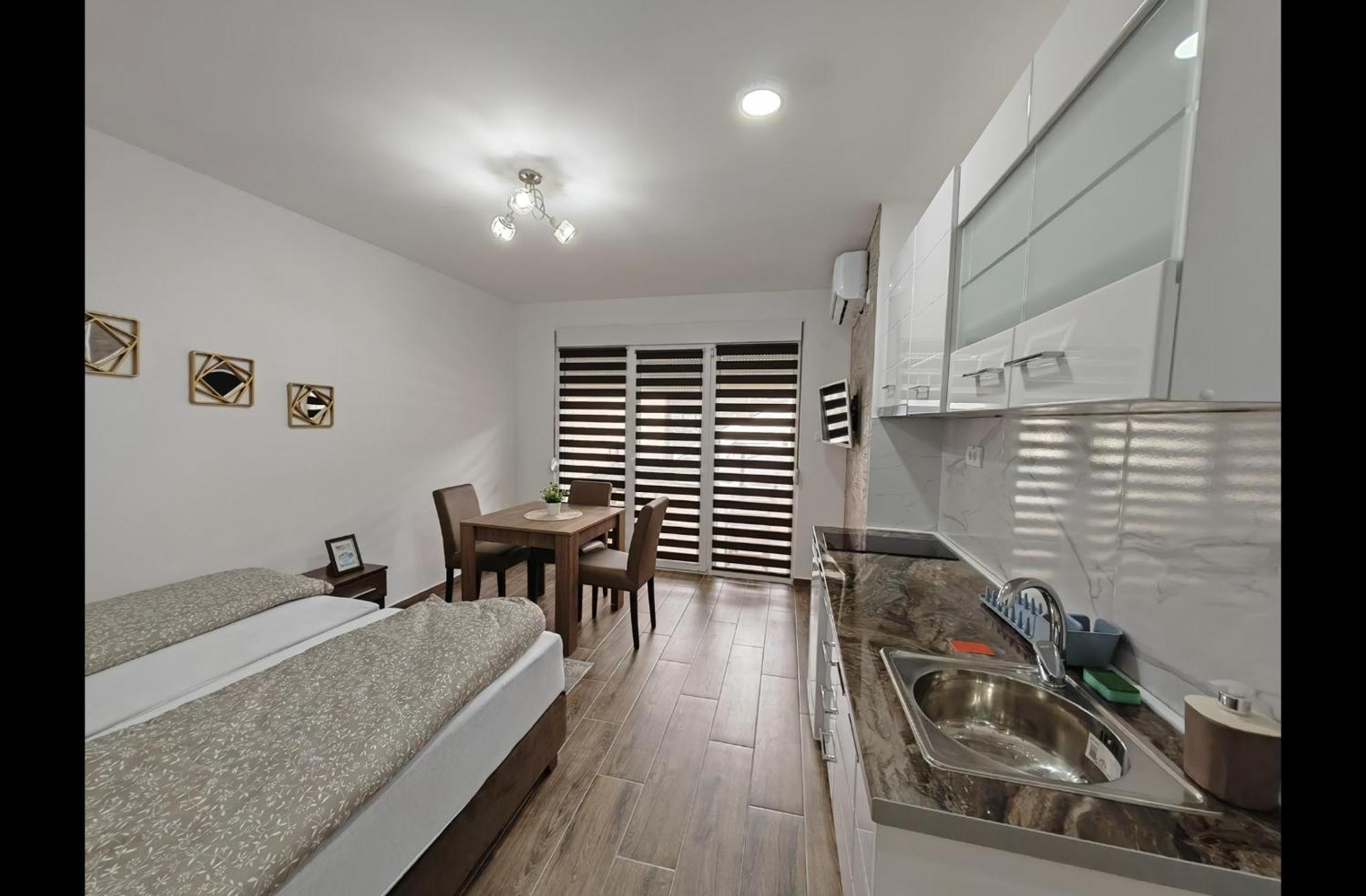 Imperial Apartment Veliko Gradiste Luaran gambar