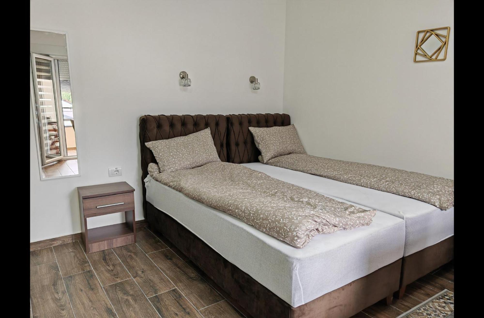 Imperial Apartment Veliko Gradiste Luaran gambar
