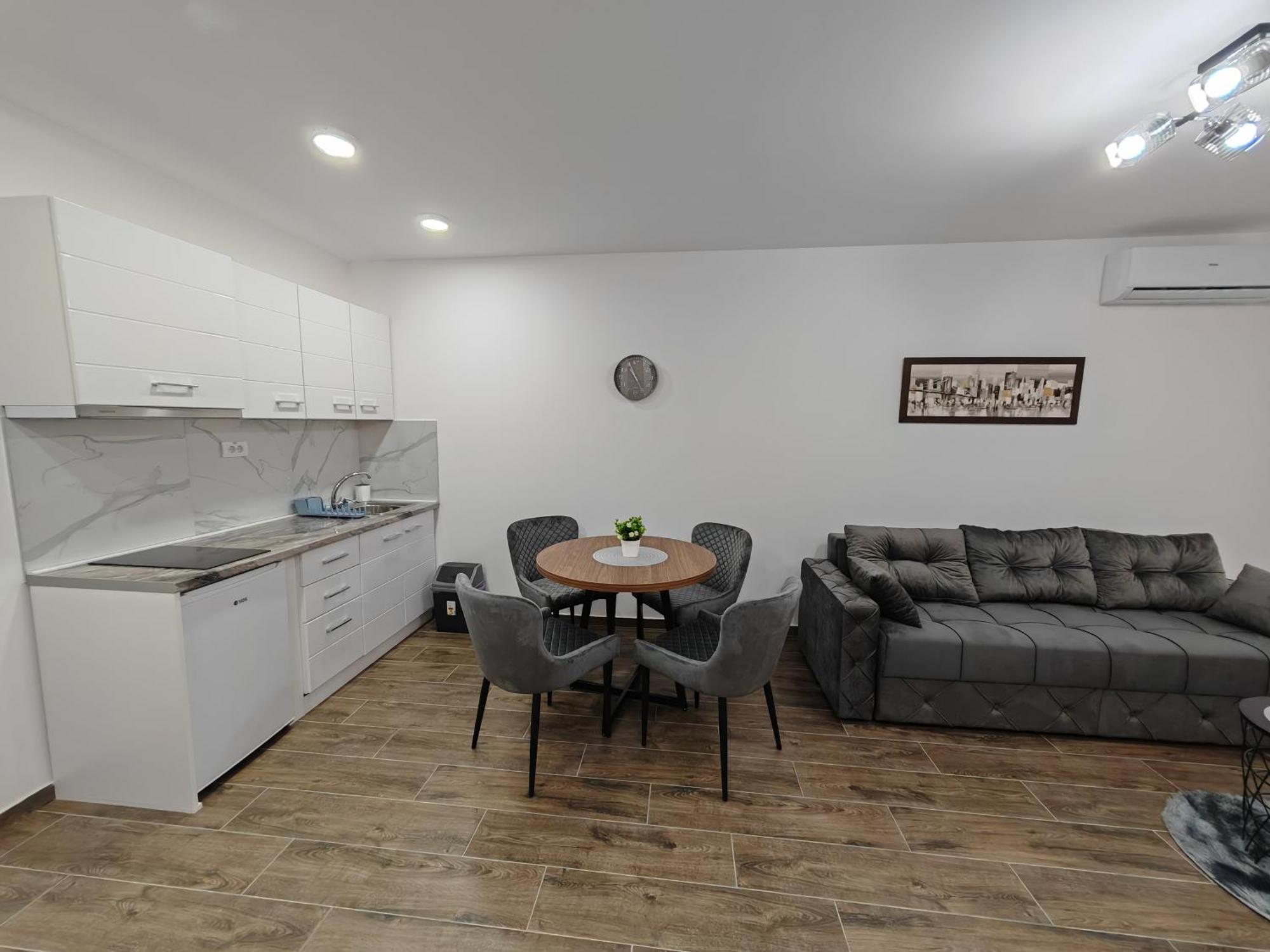 Imperial Apartment Veliko Gradiste Luaran gambar