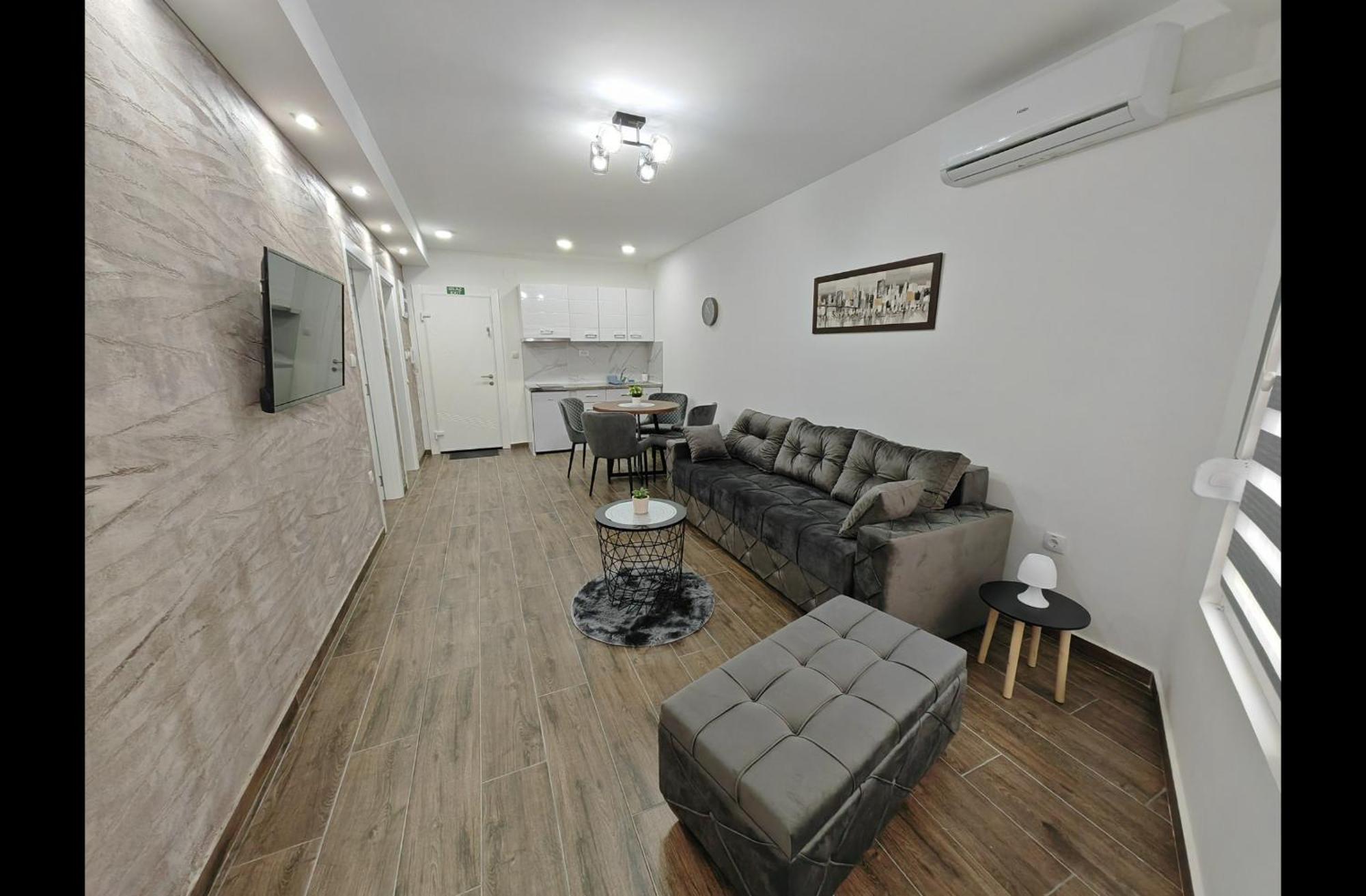 Imperial Apartment Veliko Gradiste Luaran gambar