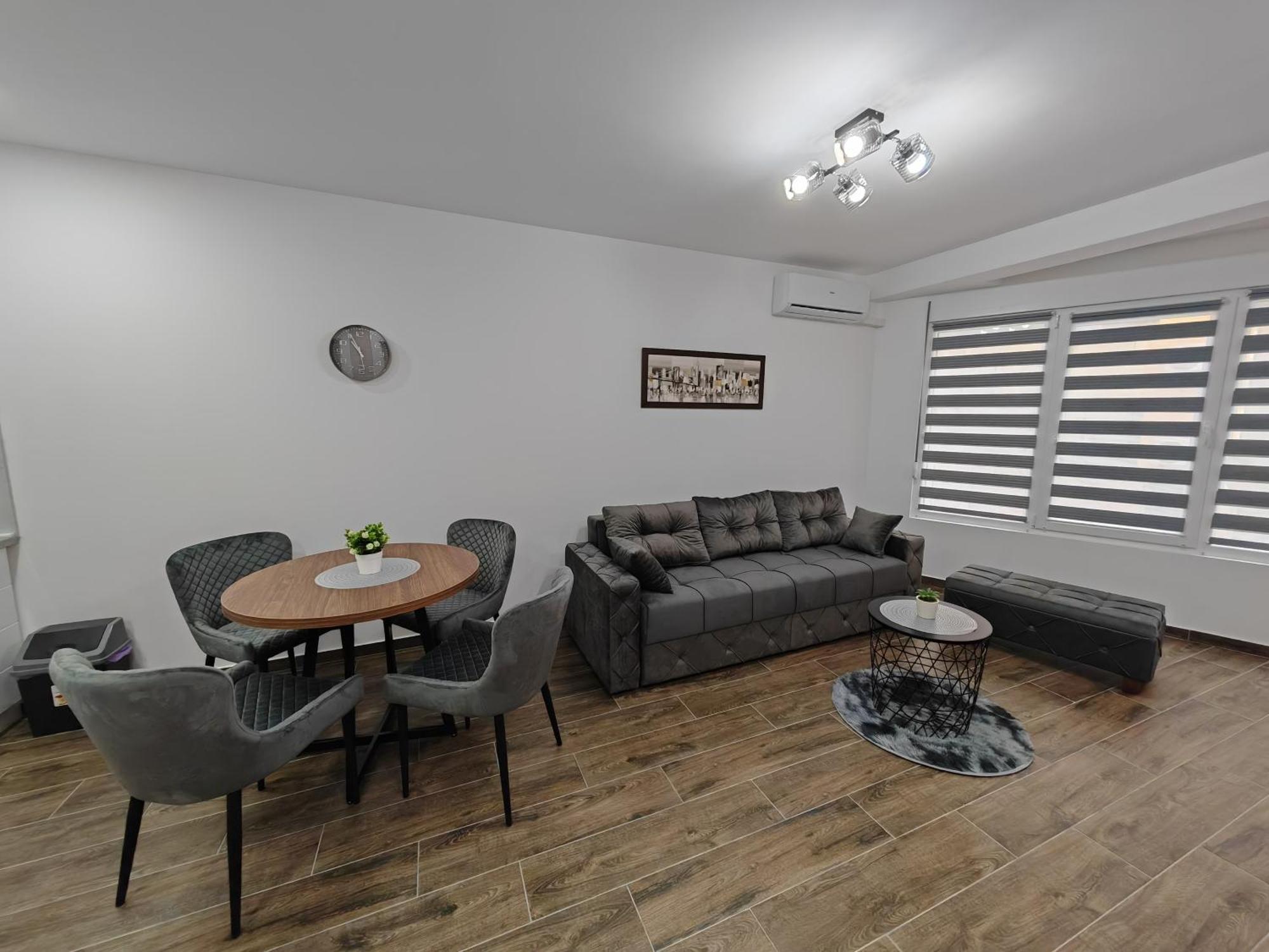 Imperial Apartment Veliko Gradiste Luaran gambar
