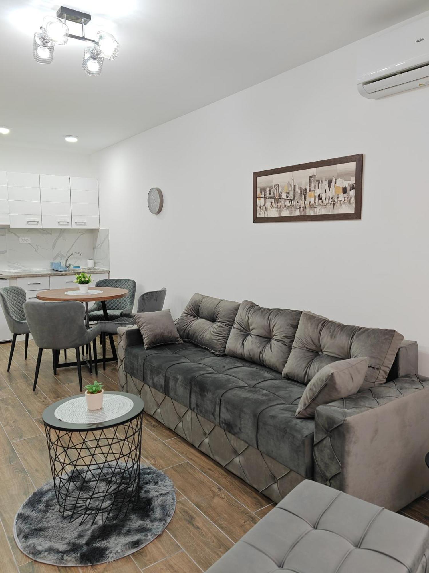 Imperial Apartment Veliko Gradiste Luaran gambar